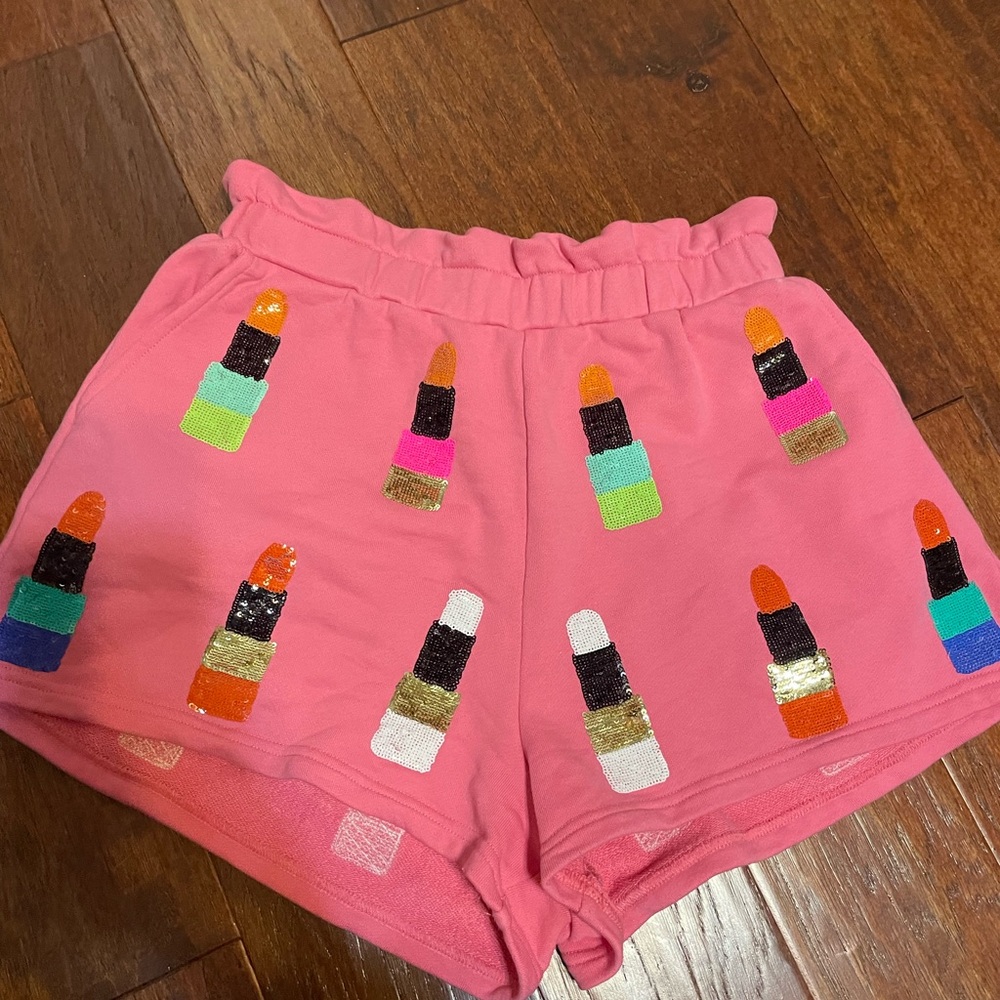 QUEEN OF SPARKLES Pink Shorts with Lipstick Sequin Design